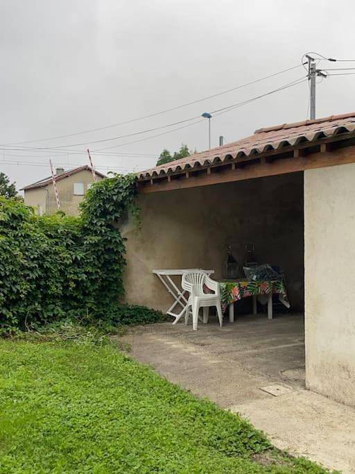 Location de vacances pour 2 personnes, avec terrasse à Bourg-en-Bresse - 2