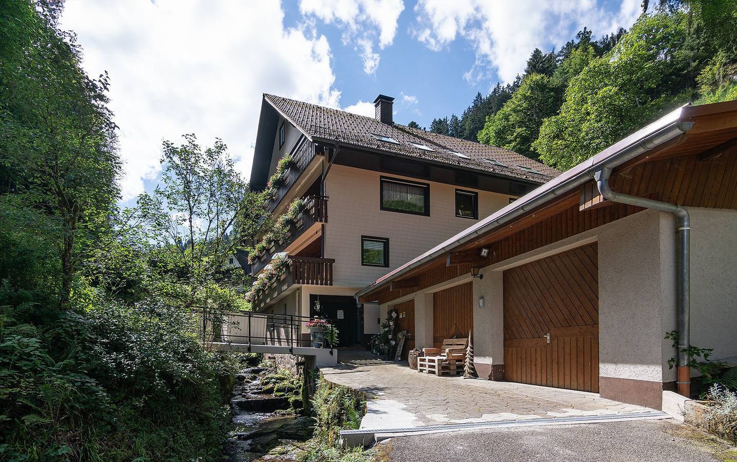 Ganze Wohnung, Ferienwohnungen Huber: Ferienwohnung "Talblick" mit Talblick, 70 qm, 2 Schlafzimmer, max. 4 Personen in Bad Peterstal-Griesbach, Mittlerer Schwarzwald