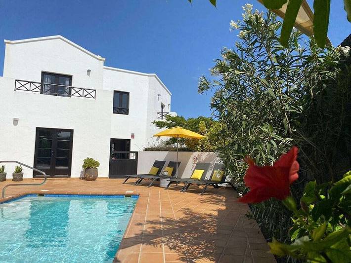 Casa de vacaciones para 6 personas, con Balcón y Jacuzzi además de Jardín y Piscina en Nazaret