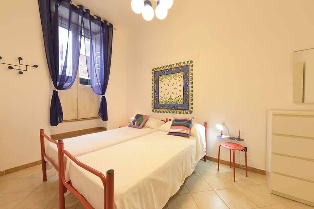 Alleinstehendes Ferienhaus mit Klimaanlage, privatem Pool, W-Lan, Tv, Innenhof, Haustiere erlaubt in Floridia, Syrakus Provinz