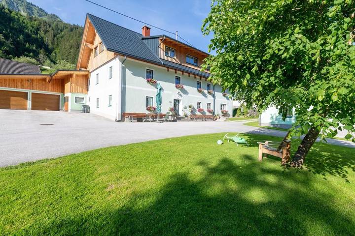 Ferienhaus für 5 Personen, mit Garten und Ausblick in Gesäuse