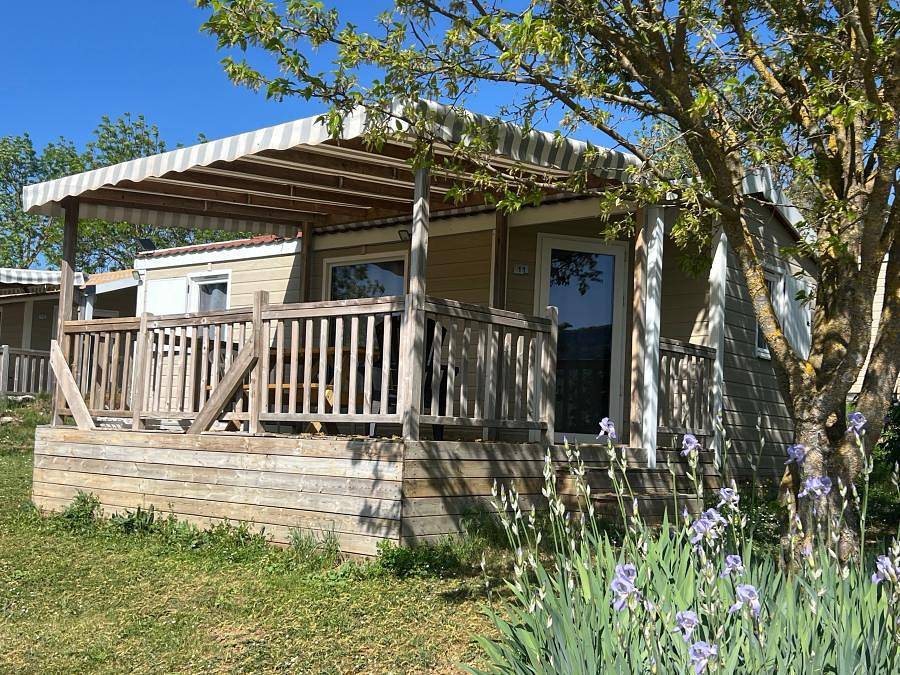 Parc Résidentiel de Loisirs Val Saint Georges - Chalet 5 personnes - 2 chambres 30m² in Saint-Georges-de-Luzençon, Parc naturel régional des Grands Causses