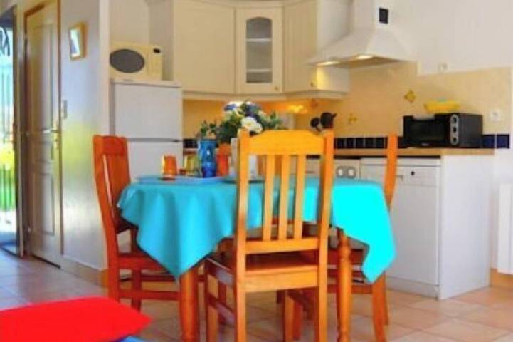 Maison de vacances pour 4 personnes, avec jardin et terrasse à Plougoumelen