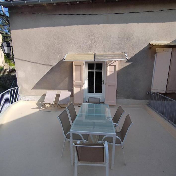 Location de vacances pour 6 personnes, avec terrasse dans Versols-et-Lapeyre - 3