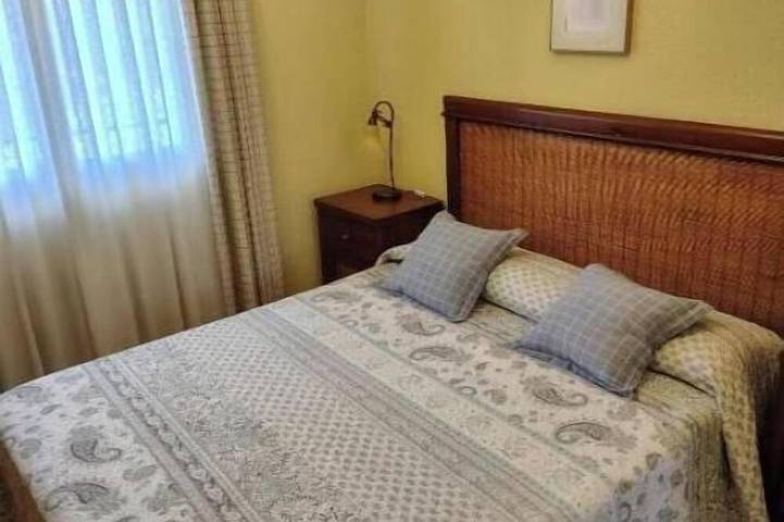 Chalet familiar con piscina privada cerca de Puy du Fou Toledo in El Casar de Escalona, Provincia de Toledo