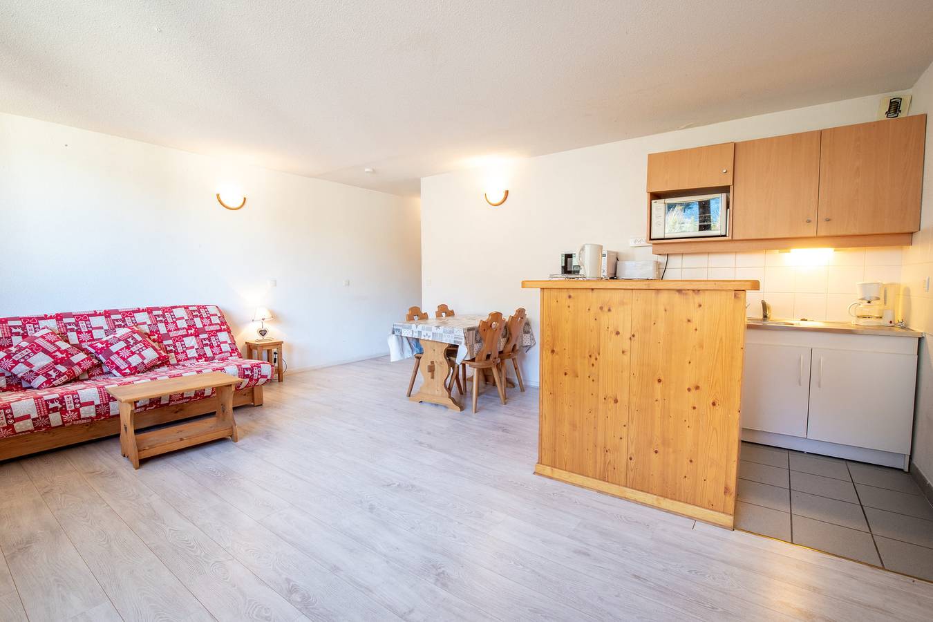 Studio entier, Studio spacieux avec belle vue sur la montagne. in La Norma, Villarodin-Bourget