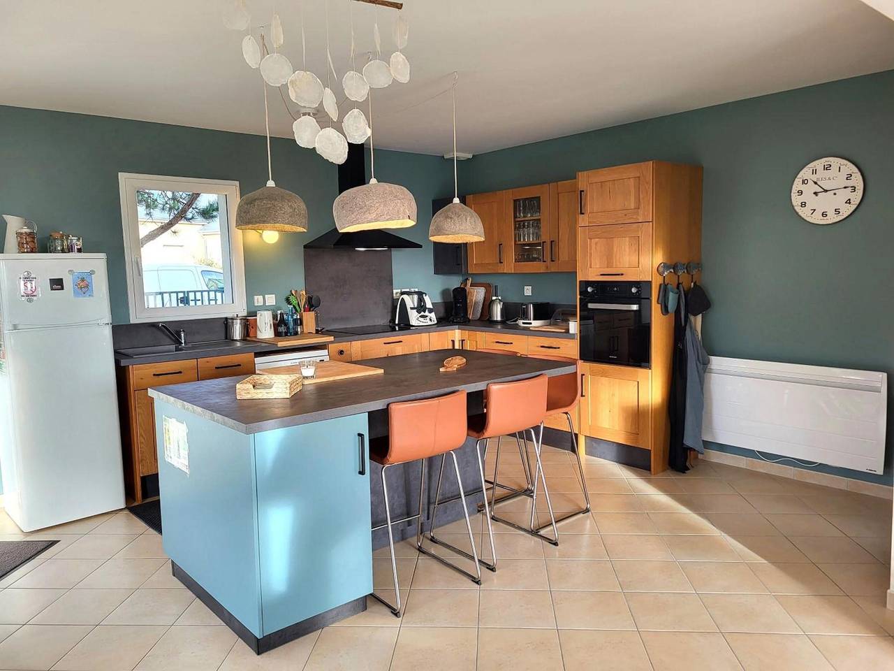 Villa "Des Havres" with Private Terrace, Garden, and Wi-Fi in Saint-Germain-sur-Ay, Coutances