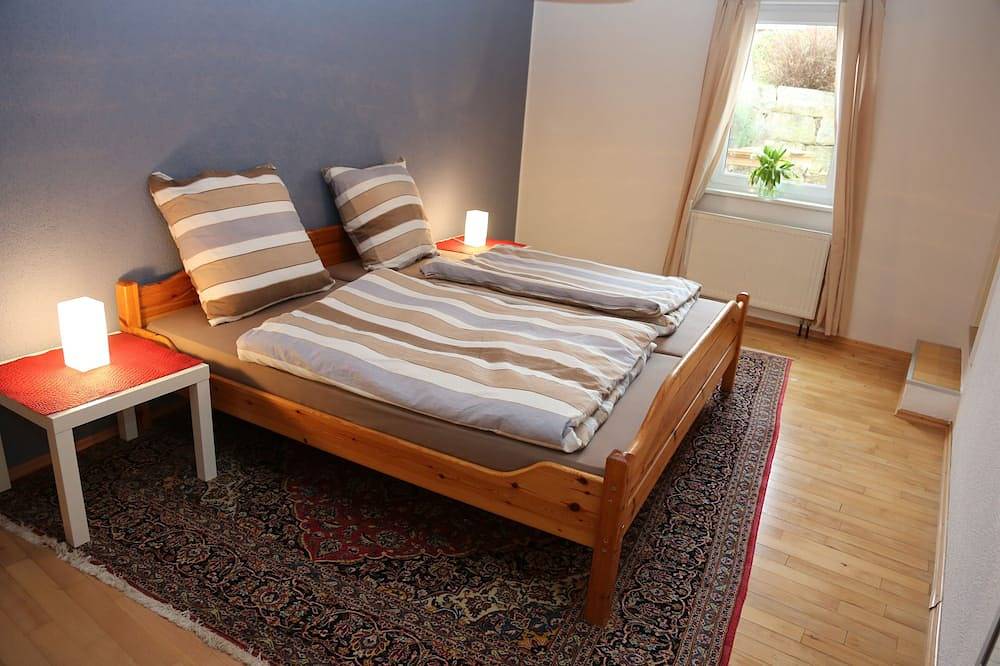 Apartamento entero, Bonito apartamento en un tranquilo pueblo de montaña de Karlsruhe in Karlsruhe, Northern Black Forest