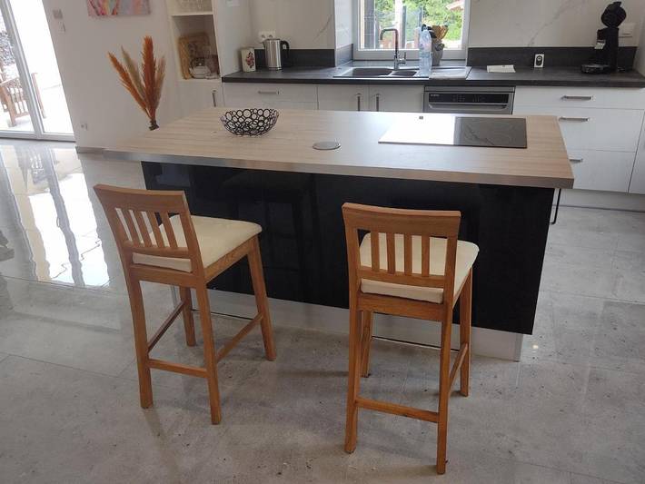 Location de vacances pour 12 personnes, avec jardin et vue ainsi que piscine et sauna à Hadol - 3