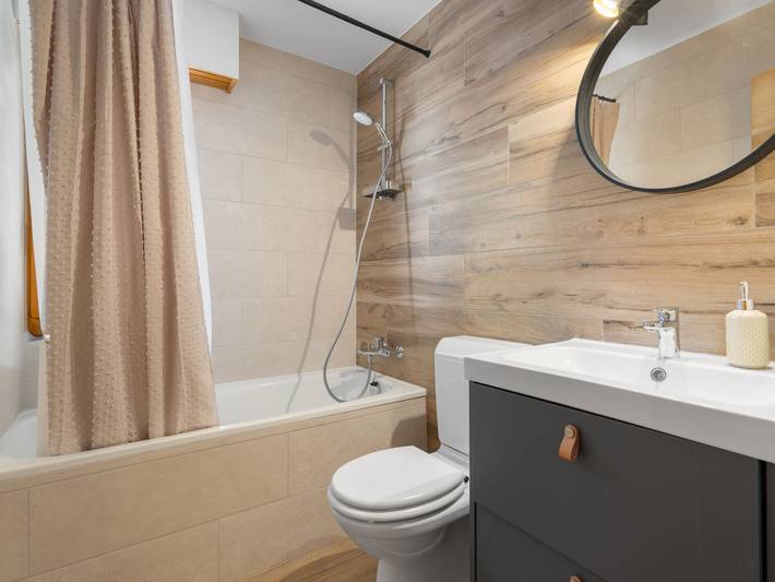 Gîte pour 4 personnes, avec jardin et terrasse à Lens (Suisse) - 4