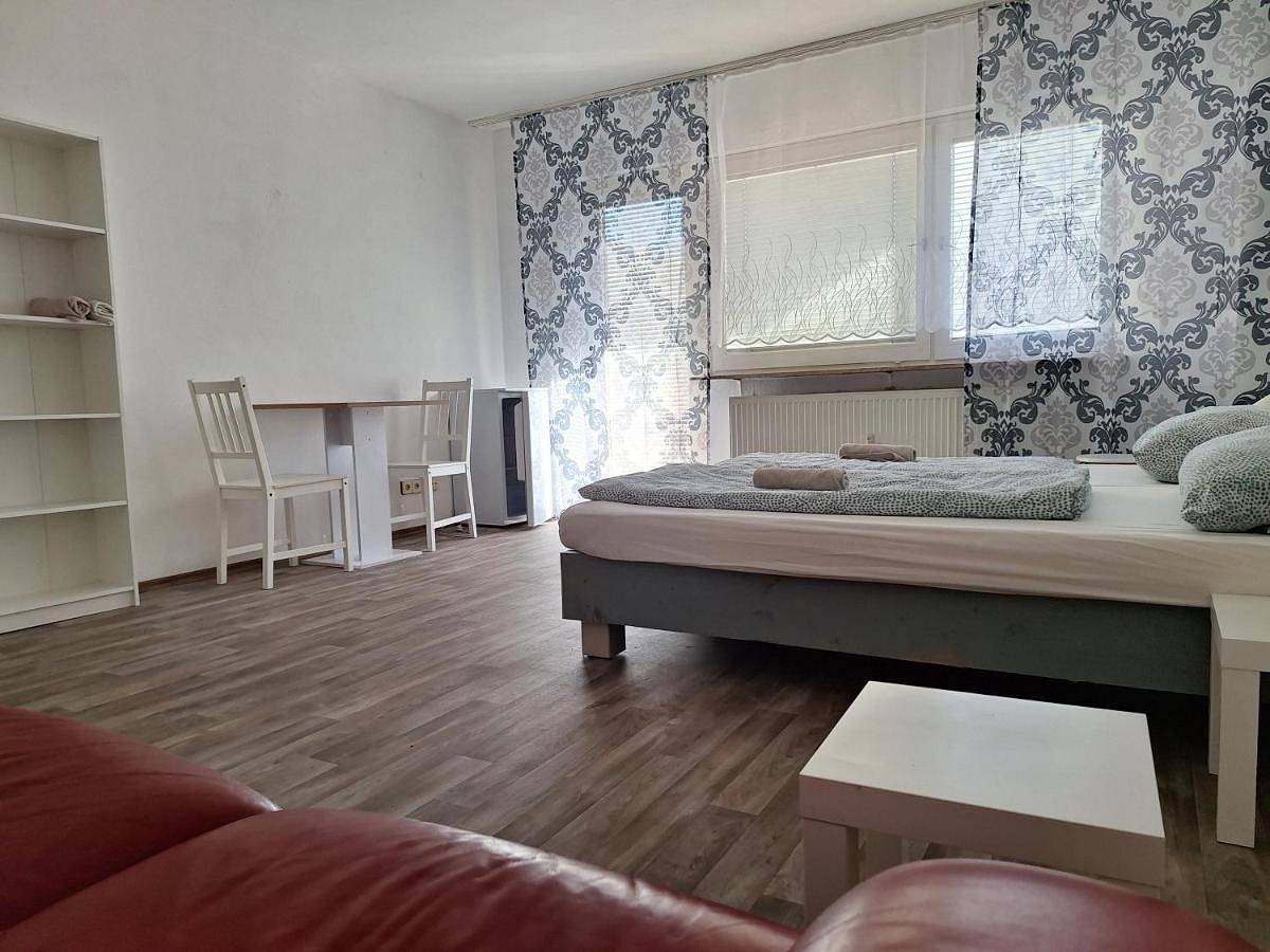 Appartement de vacances entier, Budget Double or Twin Room in Dietzenbach, Arrondissement d'Offenbach