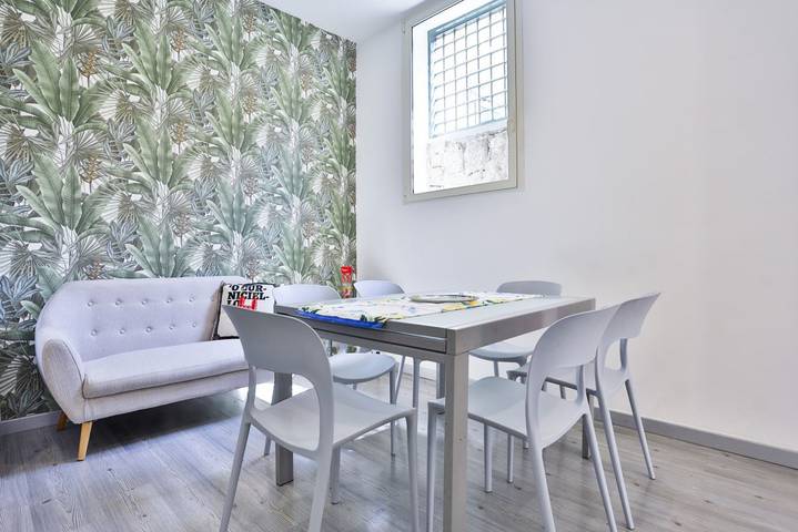 Appartamento intero, Guesthost - Casamiaalcentro in Napoli, Napoli e dintorni
