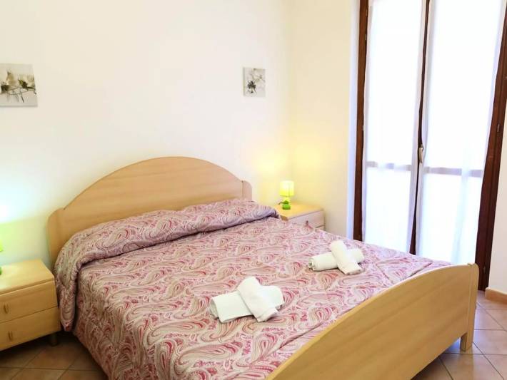 Location de vacances pour 8 personnes, avec jardin à Campofelice di Roccella - 3