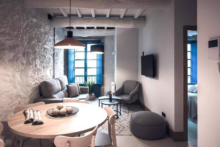 Entire apartment, Houmi Orzán - Apt. Emilia Pardo Bazan in Playa de Riazor (La Coruña), La Coruña