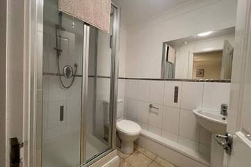 Apartment for 4 People in Swindon, North Wessex Downs, Photo 4