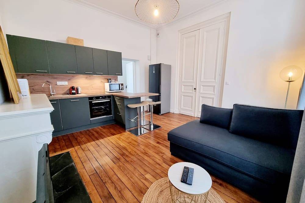 Entire apartment, Plateau d'Angoulême T2 near bus and shops in Angoulême, Charente