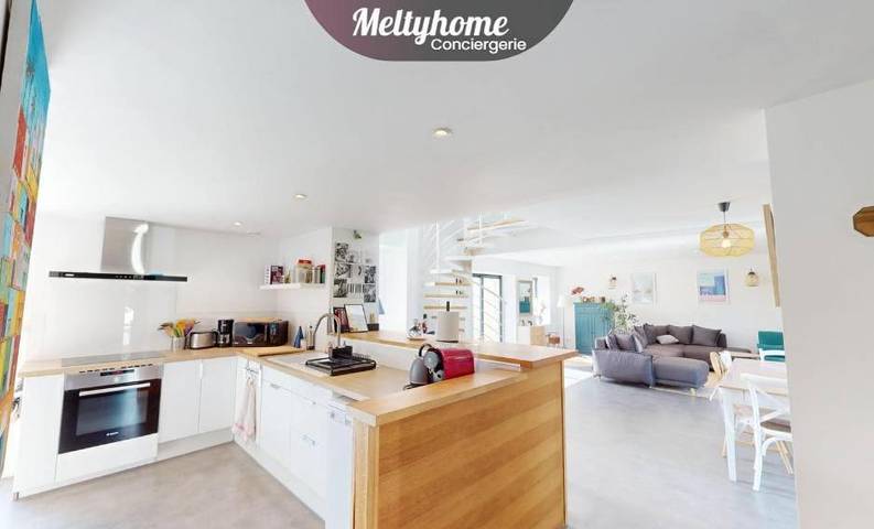 Location de vacances pour 8 personnes, avec jardin et terrasse dans Putot-en-Bessin