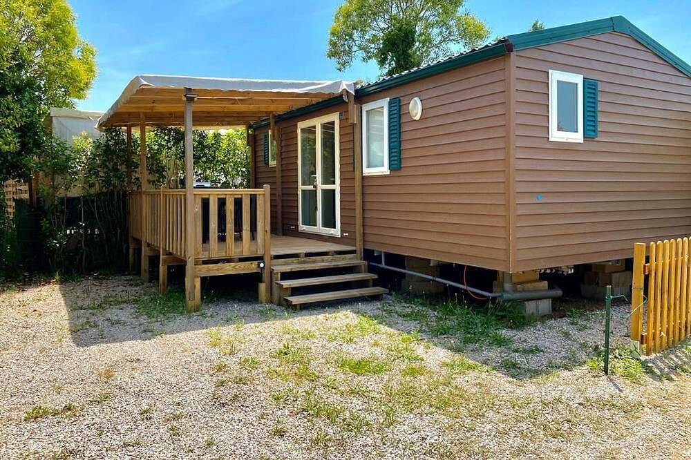 Static Caravan for 6 People in Frejus, Draguignan region