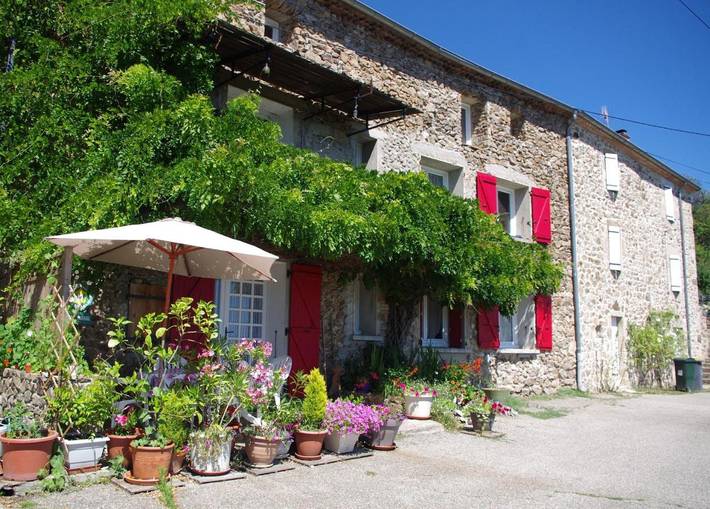 Location de vacances pour 4 personnes, avec vue et terrasse à Vals-les-Bains - 2