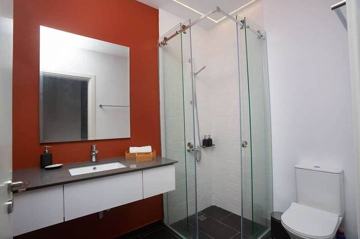 Appartement entier, Bridge House 201-3Br Modern Apt with parking in Limassol, Chypre du Sud