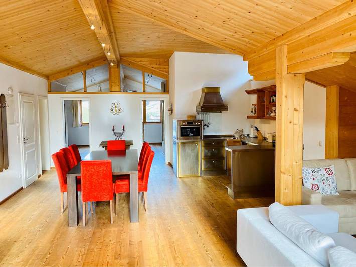 Hütte für 8 Personen, mit Terrasse und Ausblick in Lech am Arlberg