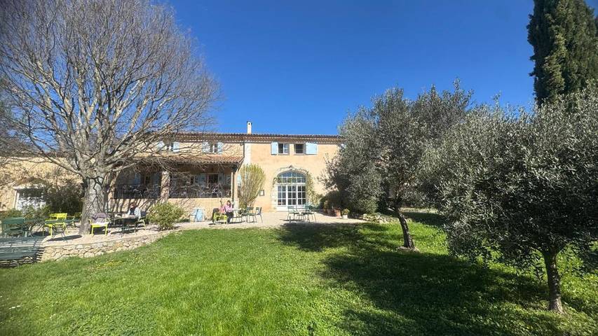 Hôtel pour 2 personnes, avec Terrasse ainsi que Jardin et Vue