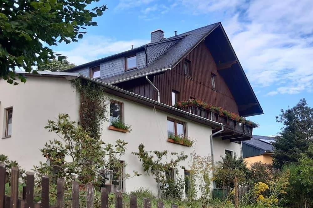 Ferienhaus Andrea Höcherl - Gemütliches Ferienhaus mit Garten in Wolkenstein (Deutschland), Erzgebirge