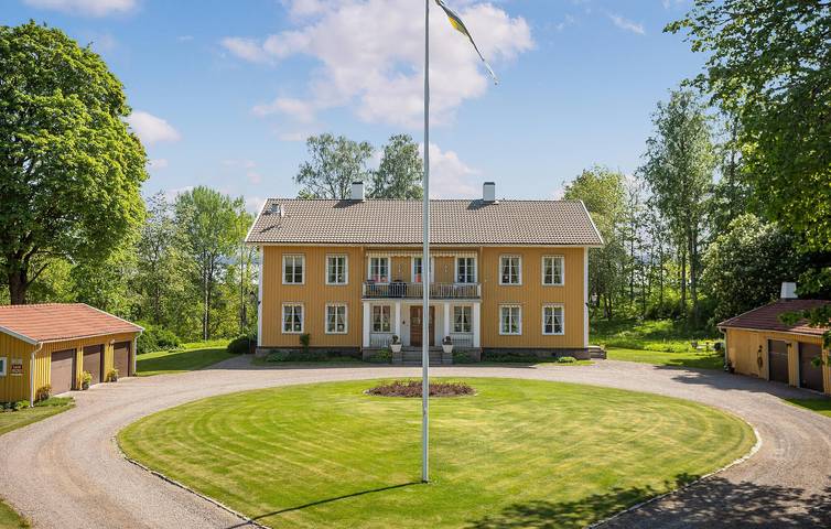 Hel semesterlägenhet, Lägenhet för 7 Personer med trädgård in Bjurbäcks distrikt, Jönköping