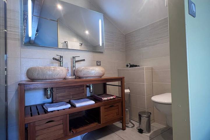 Location de vacances pour 4 personnes, avec piscine et jardin ainsi que jacuzzi et sauna, animaux acceptés à Montmarault - 3