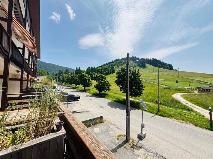 Ganze Wohnung, Renovierte Wohnung im Herzen des Vercors in Autrans, bis zu 5 Pers, sonnige Terrasse in Autrans-Méaudre-en-Vercors, Parc naturel régional du Vercors