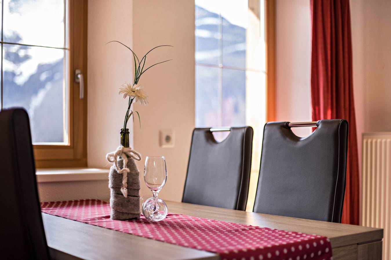 Ganze Wohnung, Ferienwohnung "Golserhof Kristall" im Ahrntal mit Blick auf die Berge in Steinhaus (Ahrntal), Ahrntal