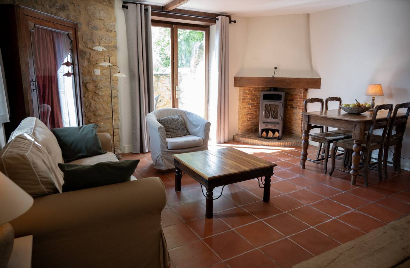 Gîte pour 2 personnes avec jardin in Peyzac-le-Moustier, Périgord Noir
