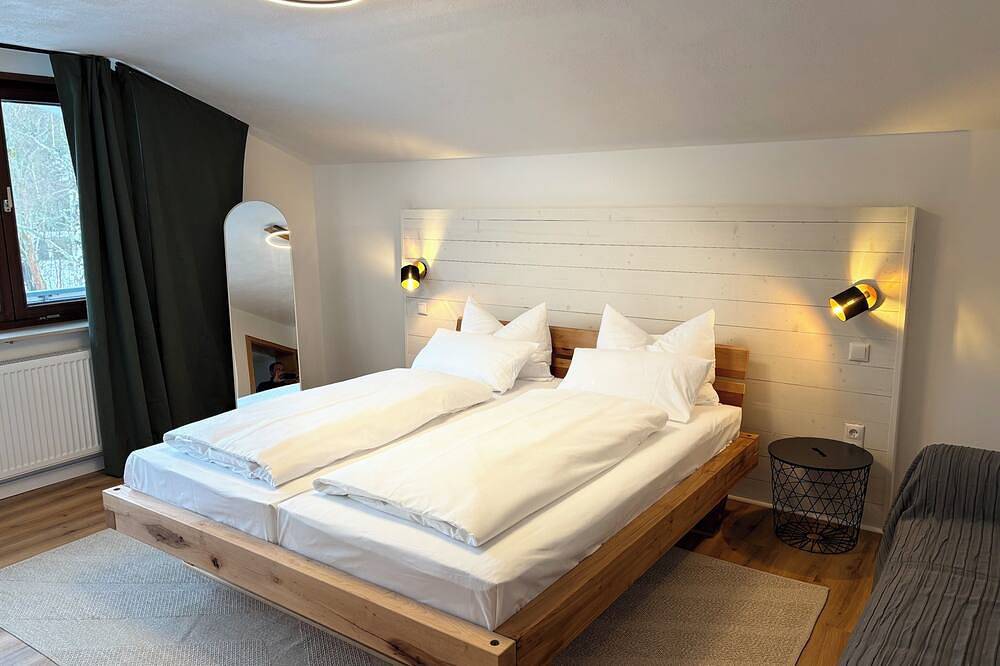 Ferienhaus an der Eger mitten in Bad Weissenstadt am See in ruhiger Lage in Weißenstadt, Landkreis Wunsiedel im Fichtelgebirge