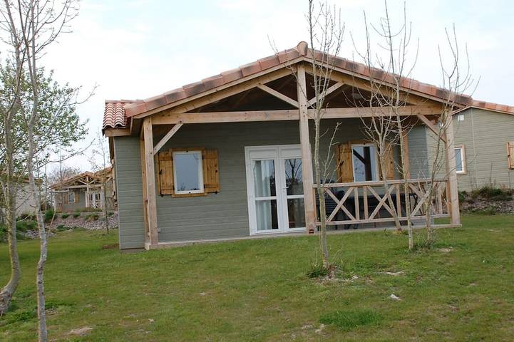 Gîte pour 4 personnes, avec piscine et terrasse à La Chapelle-Hermier