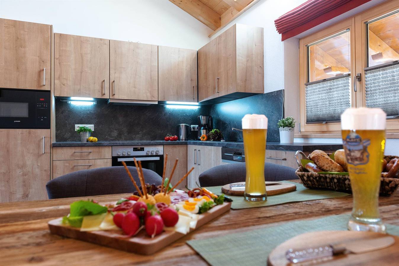 Ganze Ferienwohnung, "Nr. 2" Fewo Wetterstein, 2 Schlafr, Du, Wc in Wallgau, Walchensee