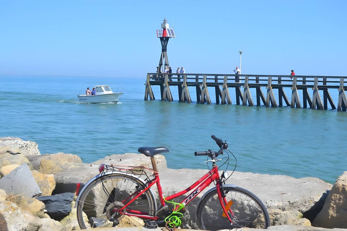 Apartamento entero, Apartamento 'Rez-de-jardin' con Terraza Privada y Wi-Fi in Courseulles-sur-Mer, Región de Caen