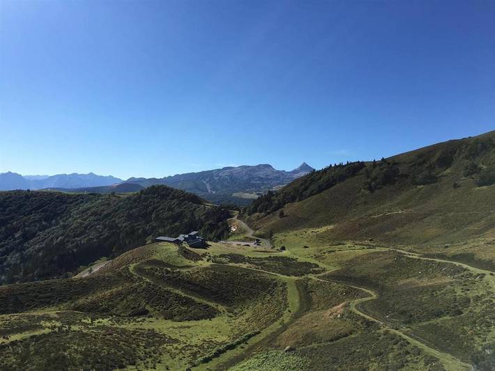 Hôtel pour 5 personnes, avec jardin ainsi que terrasse et vue à Lanne-en-Barétous - 2