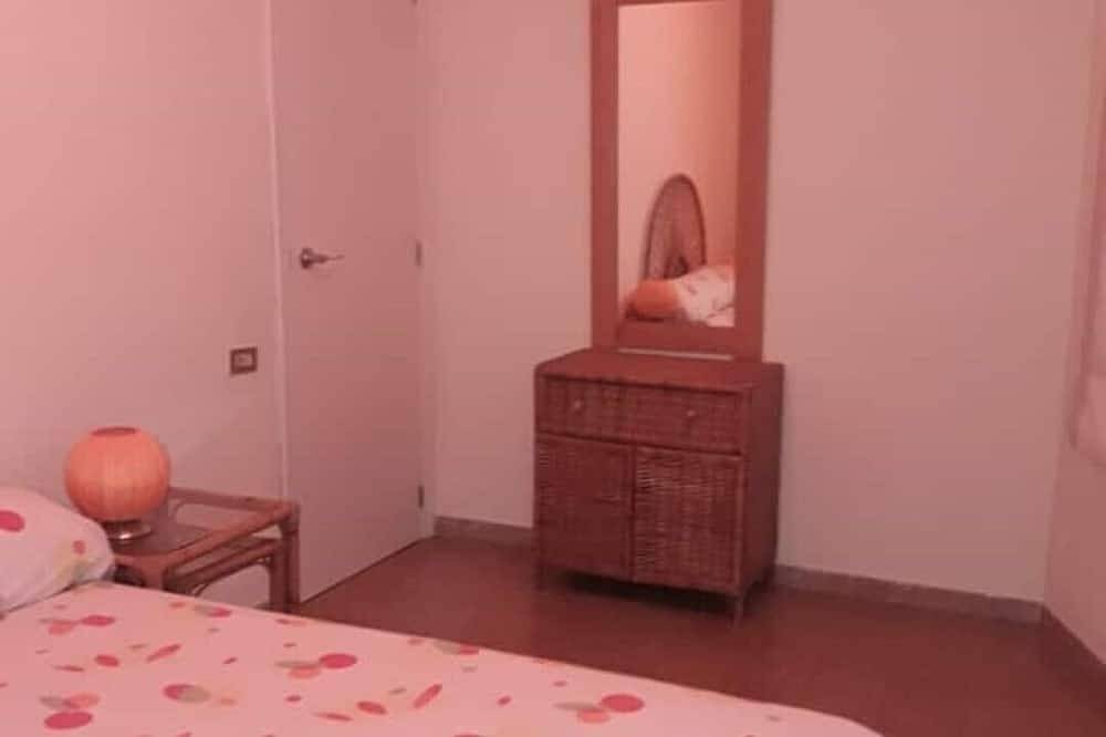 Entire apartment, Apartamento A 50 Metros De La Playa Morrongo in Benicarló, Costa del Azahar