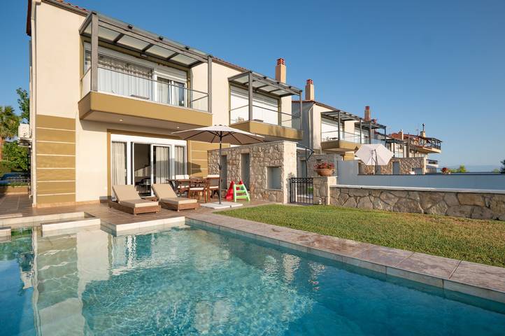 Bungalow für 4 Personen, mit Garten und Ausblick in Chalkidiki