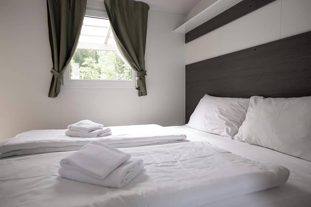 Cottage for 4 adults and 2 kids with a terrace in Schiefling am See, Klagenfurt-Land