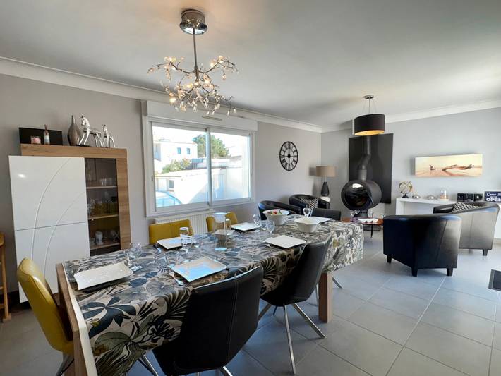 Location de vacances pour 10 personnes, avec terrasse et jardin, animaux acceptés à Saint-Jean-de-Monts - 2