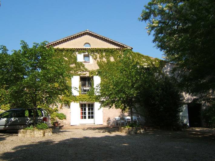 Gîte pour 2 personnes, avec jardin ainsi que piscine et terrasse à Labruguière - 2