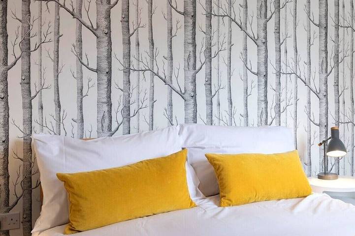 Modern-Ferienhaus-Eigenes Badezimmer-Strassenblick in Cheltenham, Gloucestershire