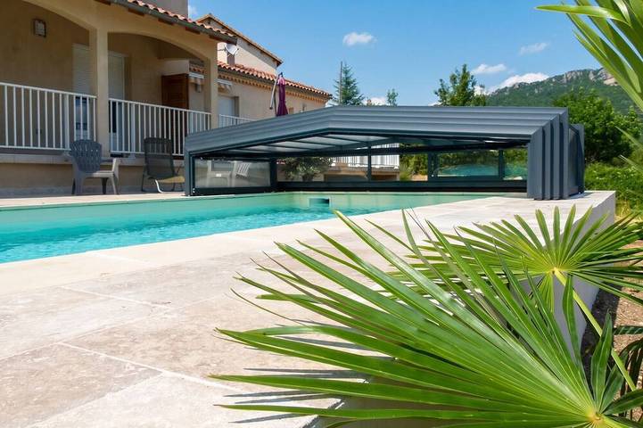 Maison de vacances pour 4 personnes, avec Terrasse ainsi que Jardin et Piscine