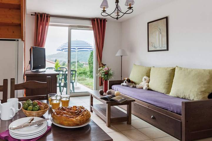 Location de vacances pour 4 personnes, avec terrasse ainsi que jardin et piscine à Cajarc - 4