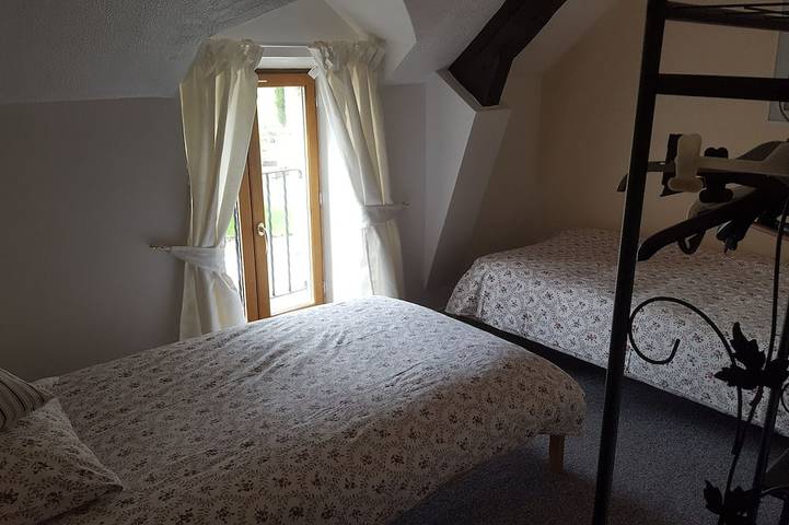 Gîte pour 6 personnes, avec terrasse ainsi que piscine et jardin à Camors - 2