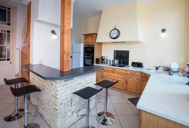 Location de vacances pour 6 personnes, avec Terrasse ainsi que Jardin et Piscine à Bergues - 3