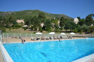 Hôtel pour 2 personnes, avec vue ainsi que piscine et jardin à Olmeta-di-Tuda