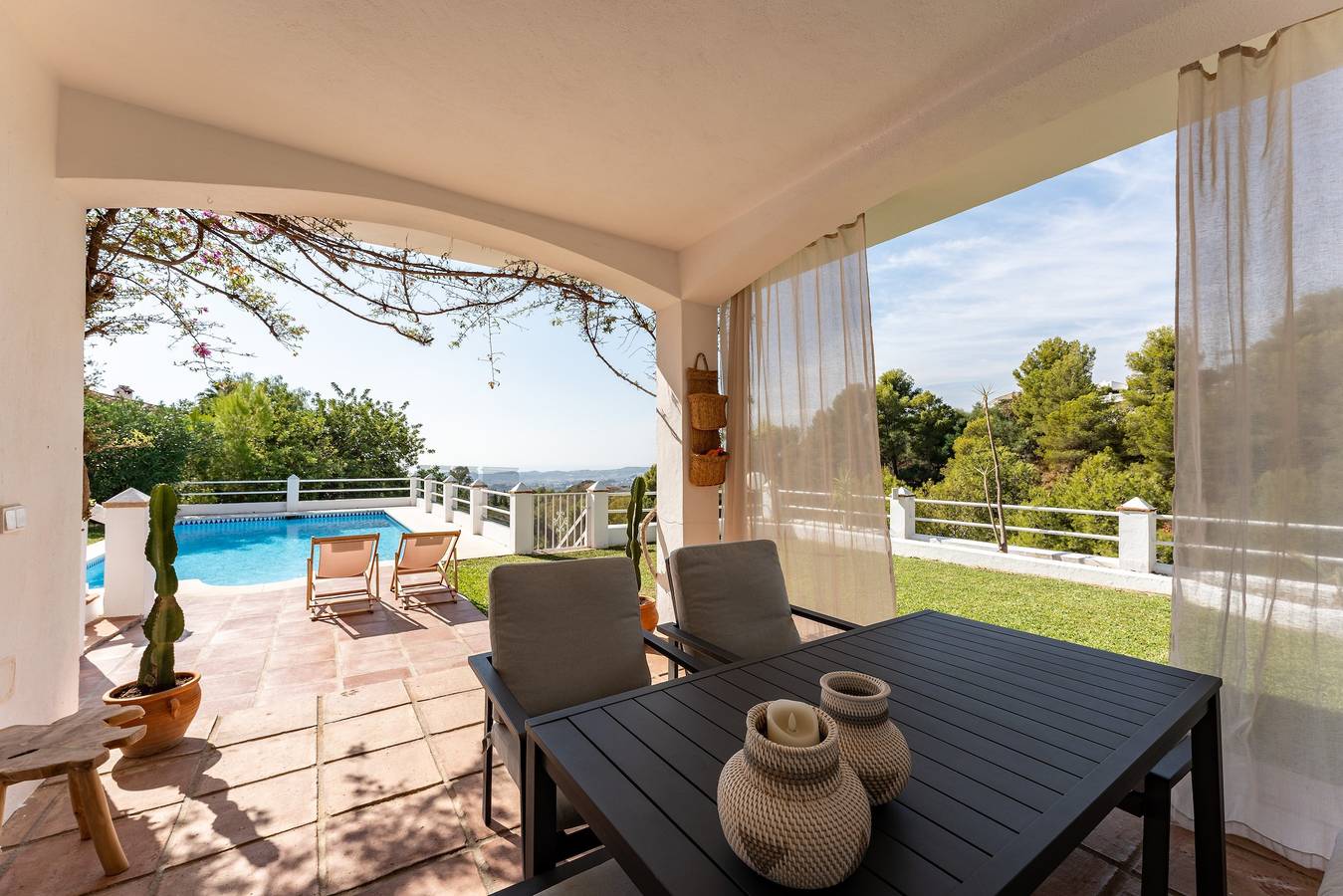 Villa "Casa Rocas" avec vue sur les montagnes, piscine privée et Wi-Fi in Las Lomas de Mijas, Mijas