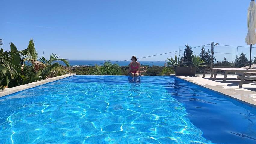 Casa rural para 10 personas, con jardín además de vistas y piscina en Churriana - 2